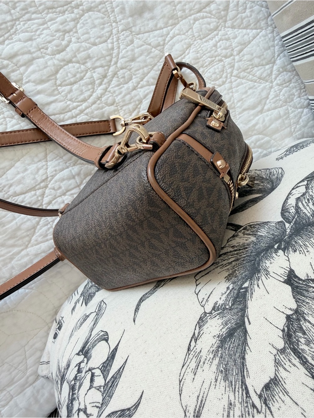 Michael Kors Rhea Mini Logo
Backpack - Picture 3 of 5